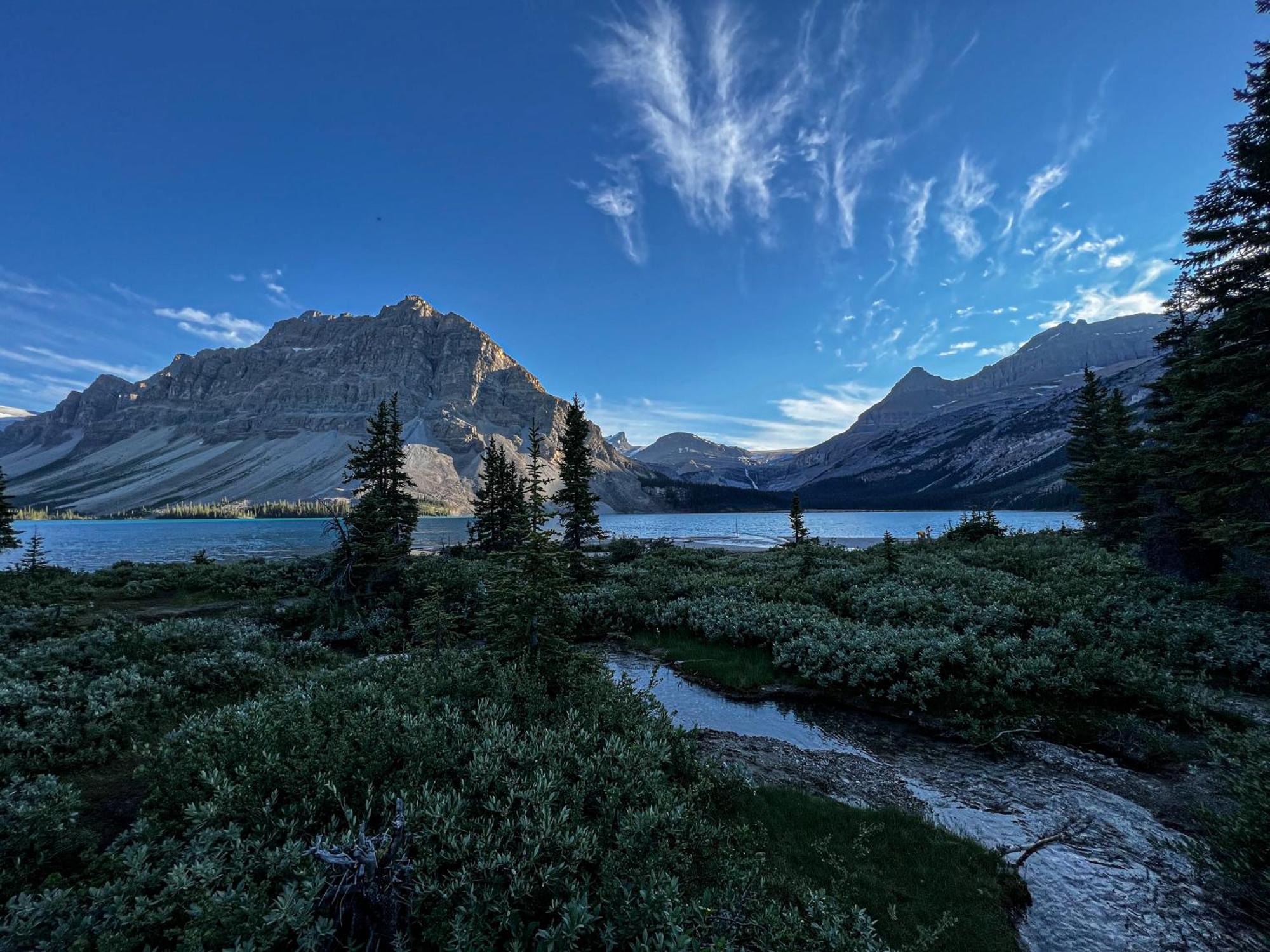The Lodge At Bow Lake Lake Louise Exterior photo