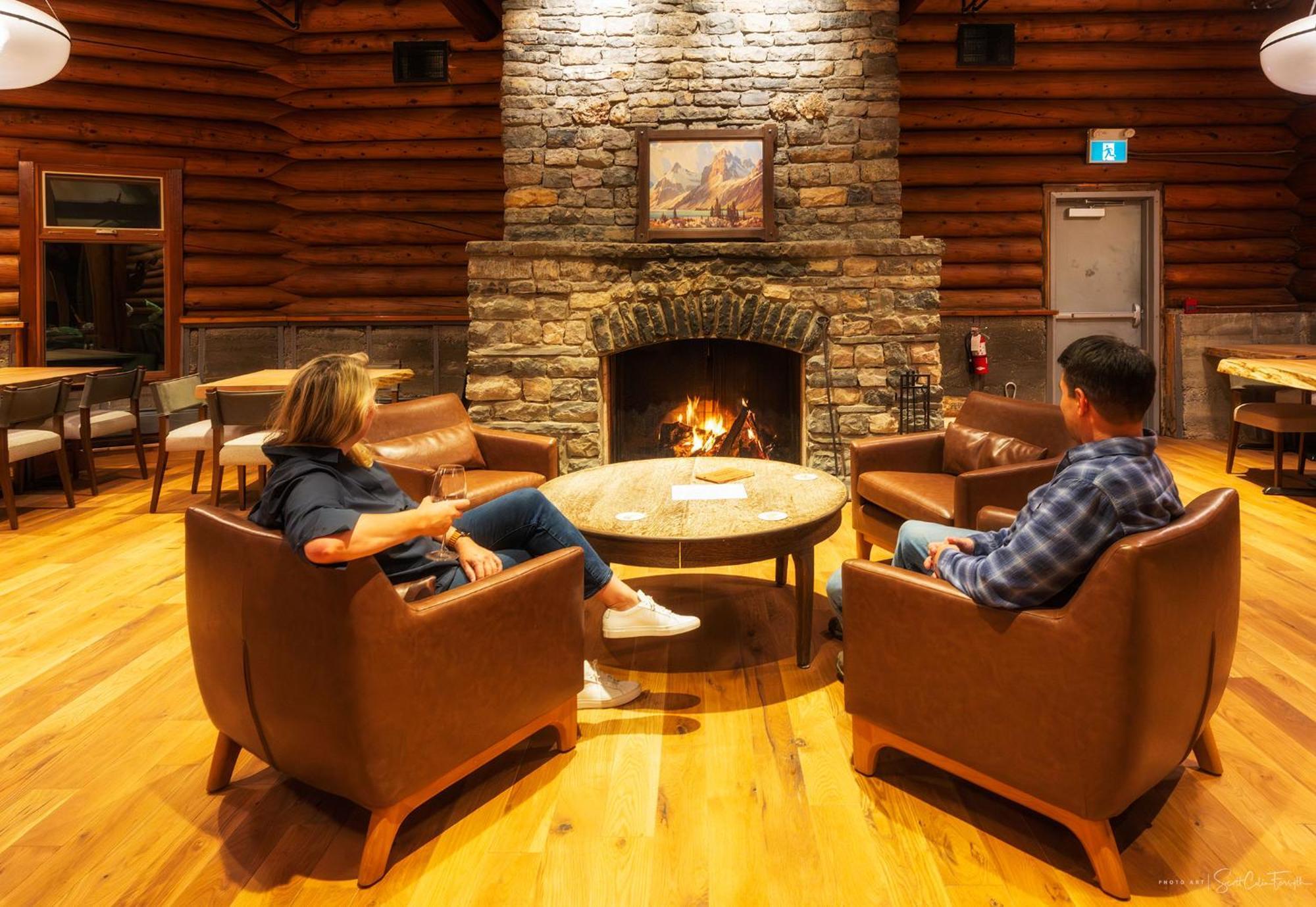 The Lodge At Bow Lake Lake Louise Exterior photo
