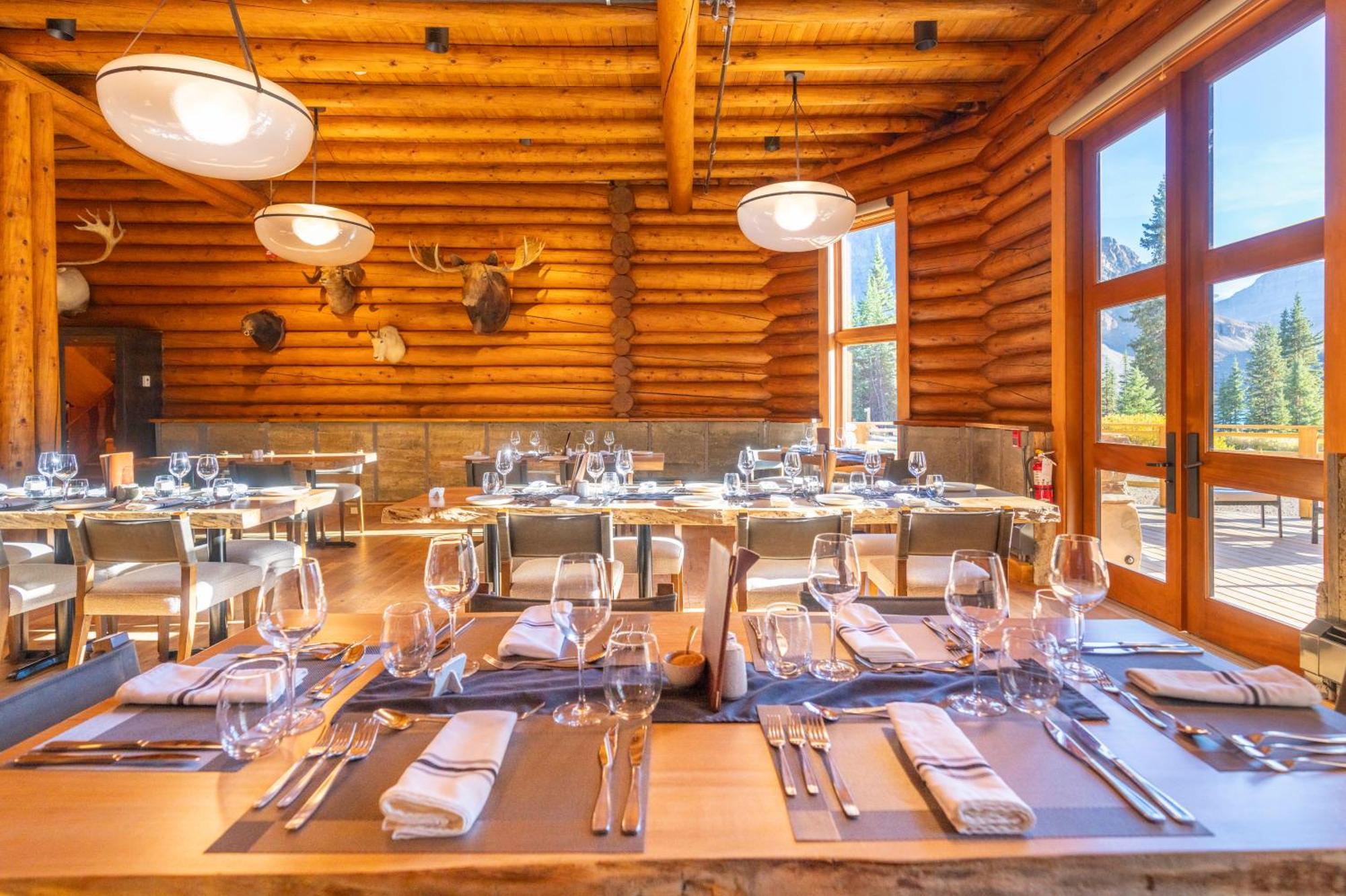 The Lodge At Bow Lake Lake Louise Exterior photo